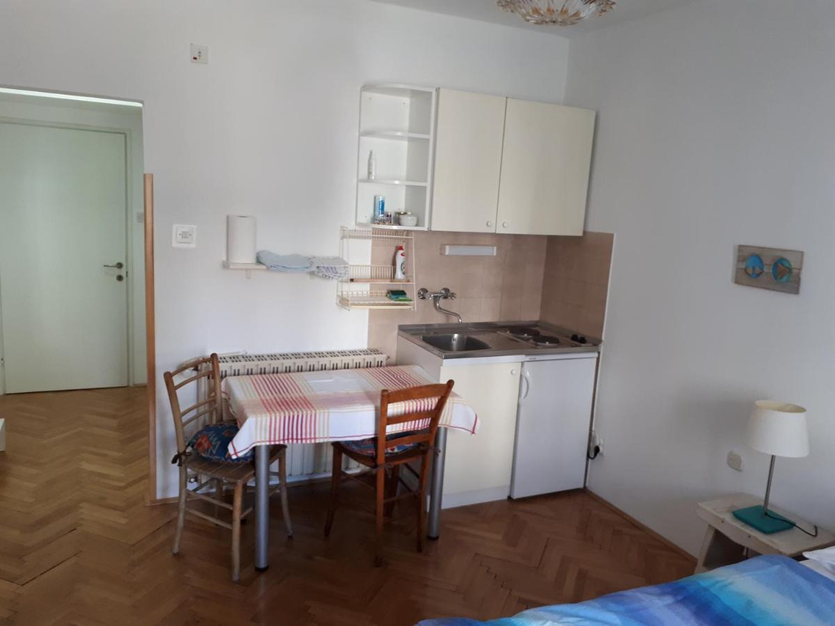 Apartments Lucija Stari Grad  Luaran gambar