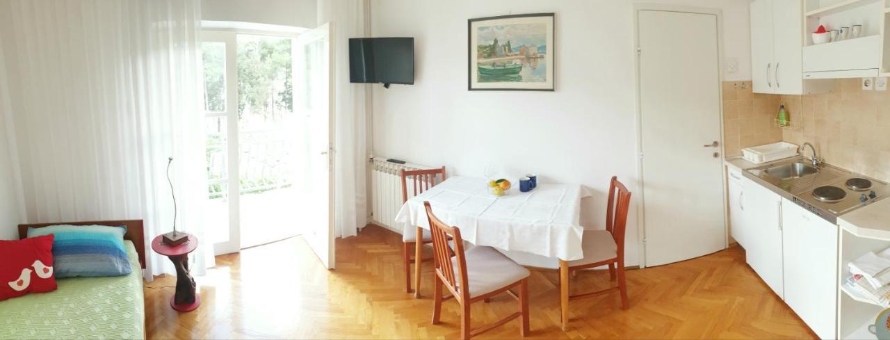 Apartments Lucija Stari Grad  Luaran gambar