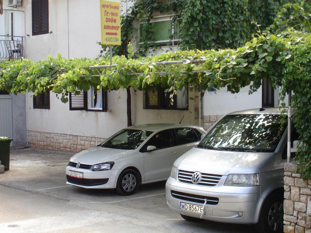 Apartments Lucija Stari Grad  Luaran gambar